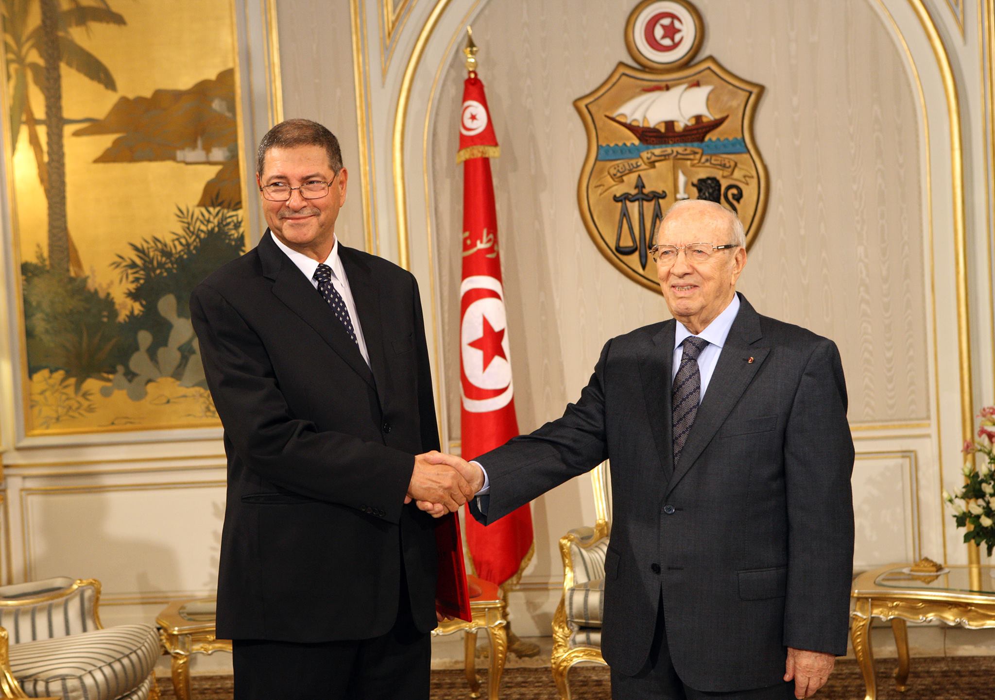 الرسالة نت - الحكومة التونسية الجديدة  بلا إسلاميين