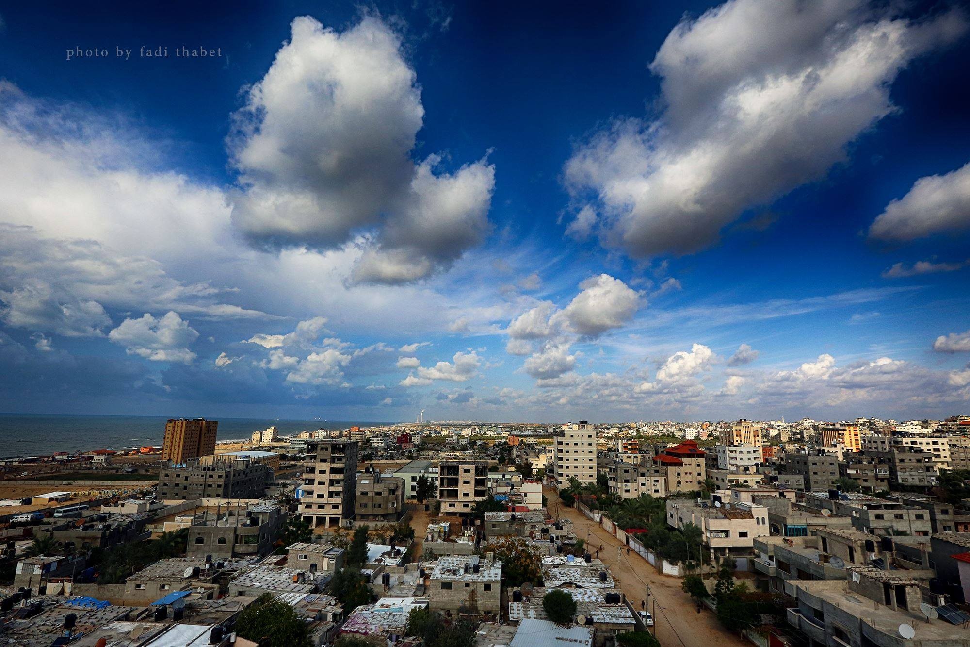 الرياح شمالية غربية خفيفة إلى معتدلة