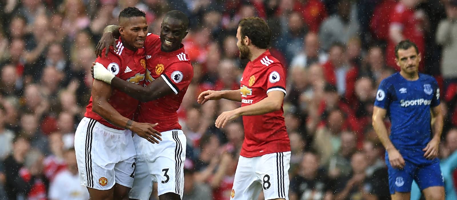 لاعبو اليونايتد