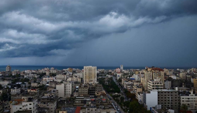 الرياح غربية إلى شمالية غربية معتدلة السرعة