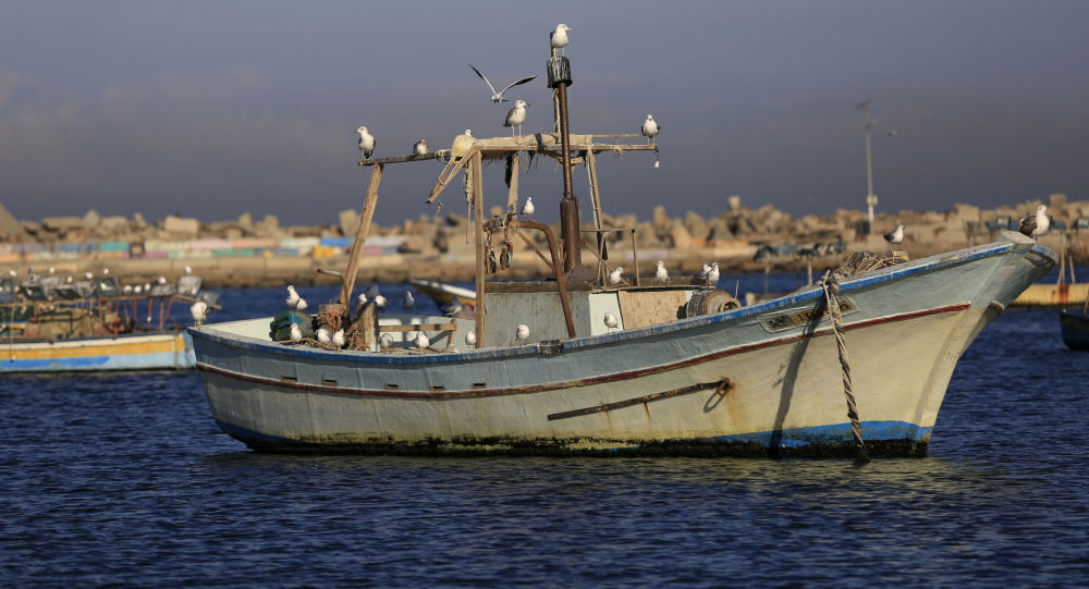 الاحتلال يسمح بعودة الصيد في بحر شمال غزة