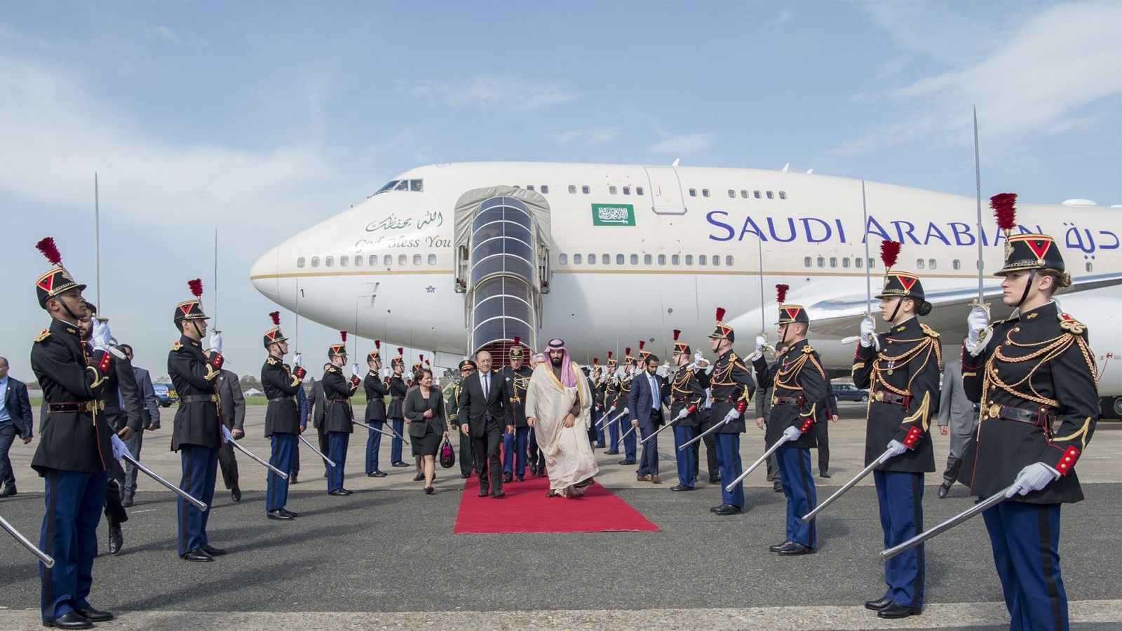 لودريان كان في استقبال ولي عهد السعودية لدى زيارته لفرنسا قبل أشهر