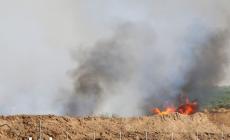 حرائق كبيرة في حقول المستوطنات قرب غزة