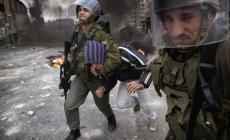 الاحتلال يعتقل مواطنا بالضفة