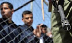 غليان في سجن النقب والأسرى يتجهون للتصعيد