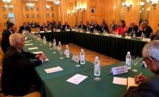 تأكيد على توقيع التفاهمات السابقة وتوضيح للمواقف