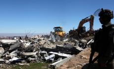 الاحتلال يهدم بيت أبو ليلى ووالدته: لا أعرف إلا الصبر