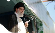 المرشد الإيراني اعتبر أن "عداء" البعض للحرس الثوري يزيد قوته (الأناضول)