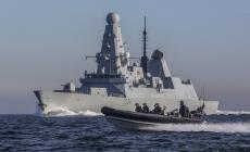 المدمرة بريطانية HMS Defender