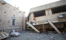 باحة كنيسة برفيريوس التي تضررت بفعل القصف في غزة