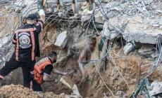 الدفاع المدني في غزة: مئات العالقين تحت الأنقاض في شمال القطاع