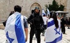 من طقوس التهويد إلى مسيرة الأعلام.. الأقصى يُستباح!