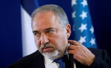 ليبرمان: نتنياهو أمر بنقل أسلحة لجهات (إجرامية) في غزة بموافقة الشاباك