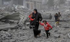 حماس تؤكد استمرار التعامل مع جهود تحقيق اتفاق شامل يوقف العدوان