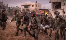 مصادر عبرية: إصابة جنود إسرائيليين بتفجير دبابة في غزة