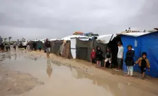 بين البرد والعتمة والجوع.. شتاء غزة يتحول إلى مأساة إنسانية