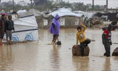 غزة تحت المطر… جدران تتحول إلى قبور 