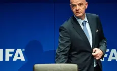 "غير مسؤولة وطفولية".. أوكرانيا تنتقد إنفانتينو والجدل يتصاعد حول معايير فيفا