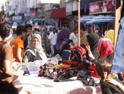 اسواق غزة تعمر بالمواطنين استعدادا لعيد الفطر المبارك ( تصوير  ، مجدي قريقع )