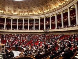 برلمان فرنسا يصوّت للاعتراف رمزيًا يفلسطين