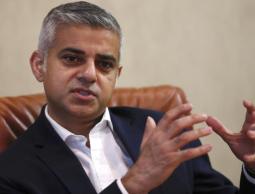 فوز أول مسلم بمنصب عمدة لندن