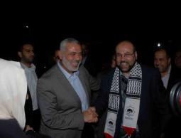 رئيس الوزراء اسماعيل هنية مع علي بركة