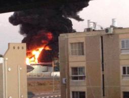 خلال إشتعال المصنع في سديروت