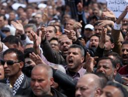 المحامون العرب: عقوبات السلطة جريمة حرب وابادة ضد الإنسانية
