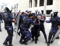 حماس تستنكر اعتداء أجهزة السلطة على المصلين في مسجد برام الله