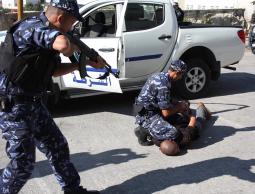ما مدى سلامة إجراءات التوقيف لدى جهاز الشرطة في قطاع غزة؟