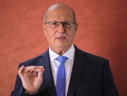 الخضري: 100% من مصانع غزة تضررت بسبب الحصار والمئات أُغلقت