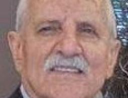 الدكتور محمود الدراويش