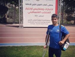 أبو عويض.. يقهر الإعاقة بممارسة الرياضة