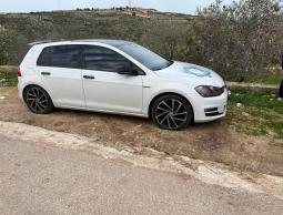 سيارة فلسطينية تم تخريبها