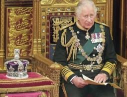 تشارلز ينصب ملكًا جديدًا لبريطانيا