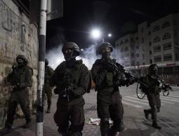 الاحتلال يشن حملة اعتقالات واسعة في القدس ومناطق الضفة الغربية