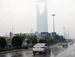 طالع حالة الطقس في السعودية اليوم.. أمطار وسيول على عدة مناطق