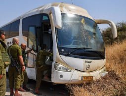 حافلة تعرضت لاطلاق نار في غور الأردن