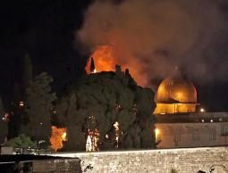 قيادات بالداخل للرسالة: (إسرائيل) تشعل الحرب الدينية بمساسها بالأقصى