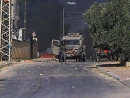 مواجهات مع قوات الاحتلال بعد اقتحامها بلدة عرابة.jpg
