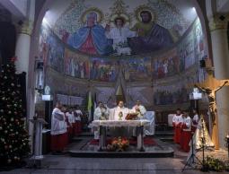 لقطة من الصلوات المسيحية في غزة خلال الأعياد هذا العام.