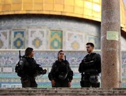 82 مستوطناً و111 طالباً يهودياً و30 شرطياً إسرائيلياً يقتحمون المسجد الأقصى