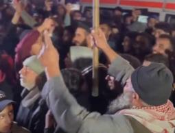 هتافات أهالي غزة