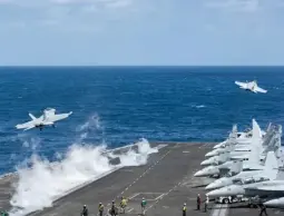 أنصار الله تعلن استهداف حاملة الطائرات ترومان  وأمريكا تعترف بسبقوط طائرة مقاتلة