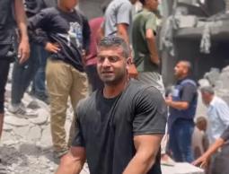 حسين عودة .. أحلام بطل كمال الأجسام .. تحت الركام