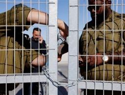 الاحتلال يفرج عن 13 أسيرًا من غزة بعد اعتقالهم منذ أكتوبر 2023