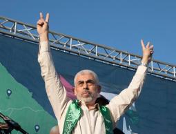 في يوم تحرير إفريقيا جائزة (كوامي توري) للقائد الشهيد يحيى السنوار