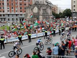 شركة كندية تنسحب من رعاية فريق دراجات إسرائيلي بعد احتجاجات مؤيدة لفلسطين