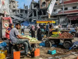 غزة بعد شهر على وقف النار: الحصار باقٍ والاقتصاد ينهار