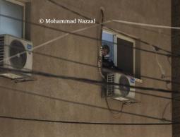 الاحتلال يعتقل 12 فلسطينيا ويحوّل منازل إلى ثكنات عسكرية في الضفة